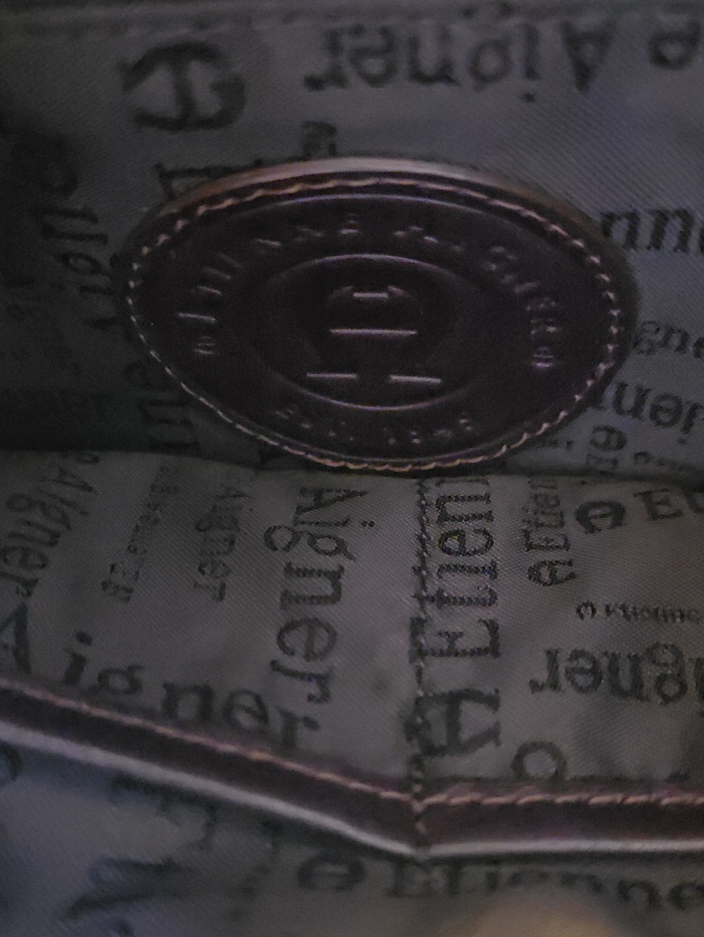 Vintage Etienne Aigner Bordeaux Leather EST 1949 Logo Bag - Excellent Condition - Picture 14 of 17
